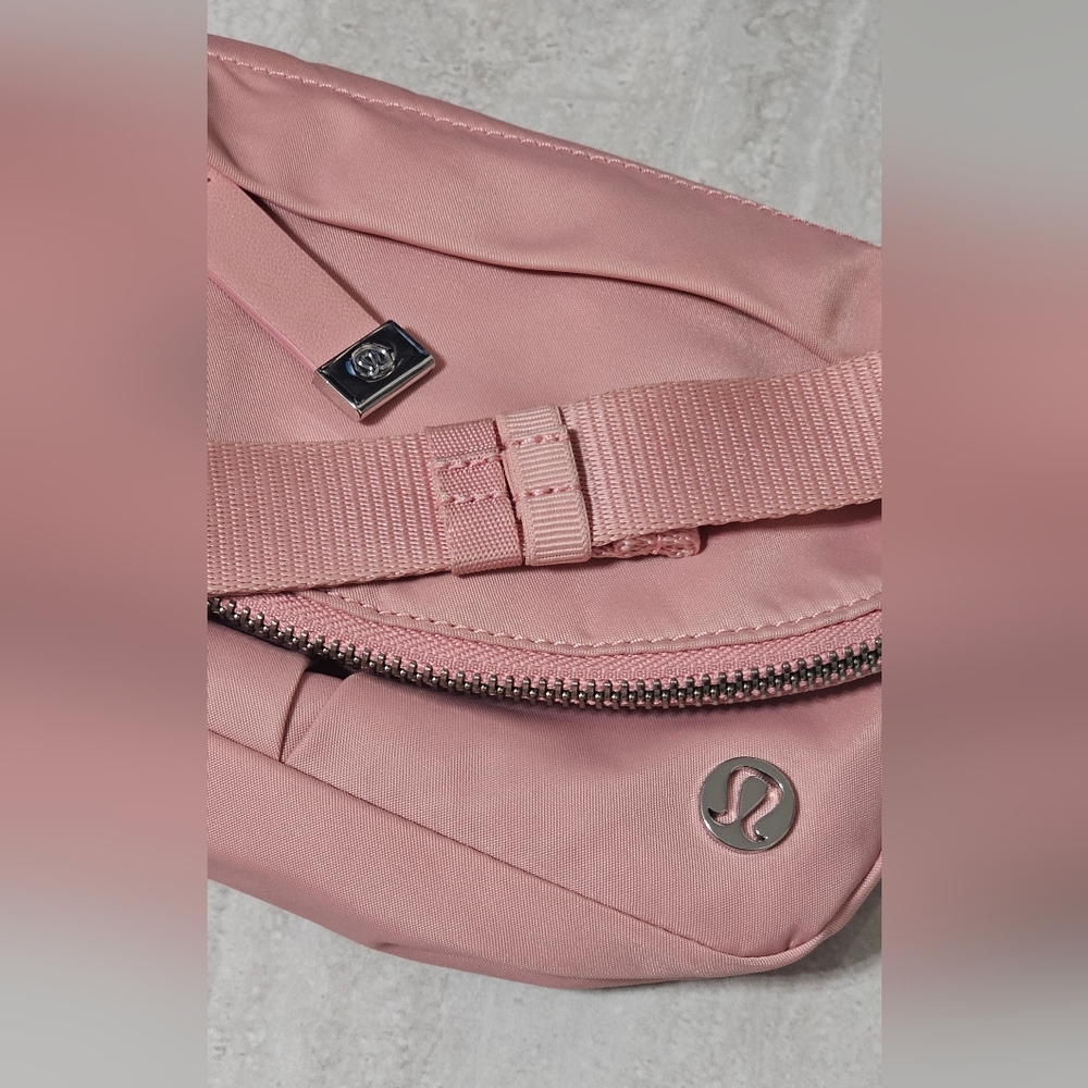 SOLD ON ANOTHER SITE- Lululemon All Night Festival Bag Micro Pink Puff NWOT - Picture 11 of 11